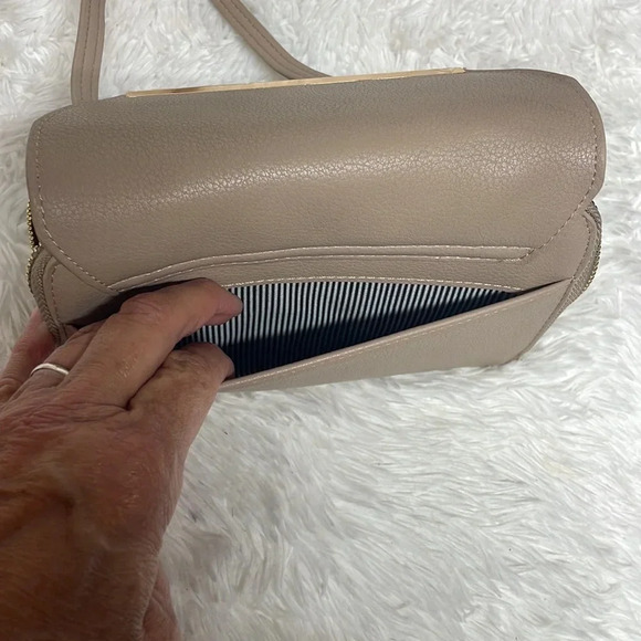 NWOT Madison West Crossbody- Wallet - Picture 5 of 7